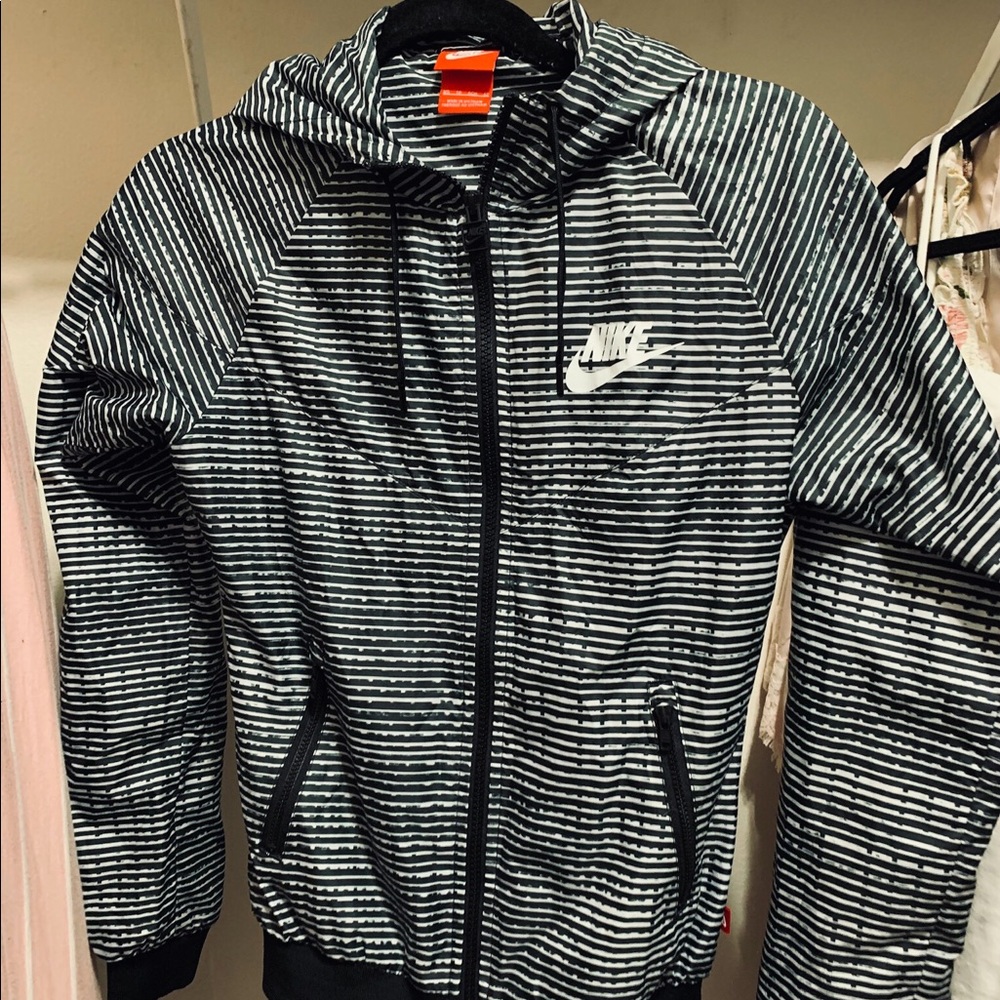 Nike windbreaker